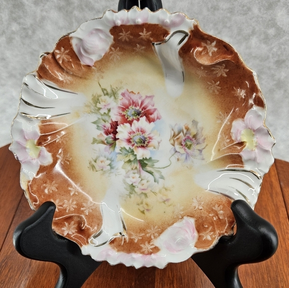 S&T RS Germany Small Scalloped‎ Fluted Porcelain Berry Bowl Floral Gold Trim EUC - Picture 1 of 8